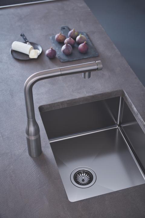 Image du produit Grohe Robinet de cuisine avec douchette Essence dur graphite brossé 31615