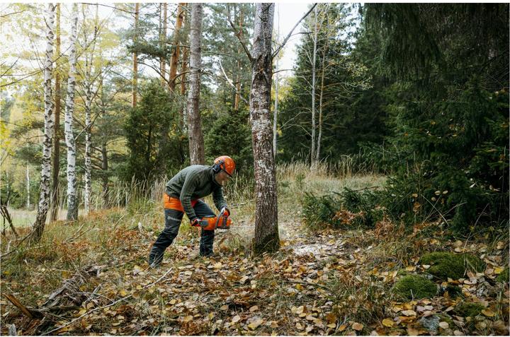 Actual product image Husqvarna Cordless chainsaw 435i 35 cm (Battery chain saw)