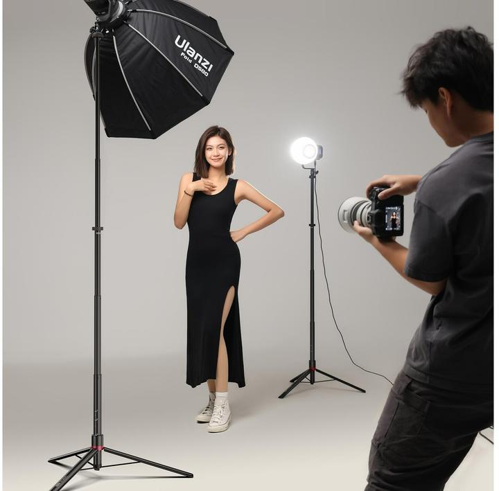 Immagine prodotto Ulanzi AT 05 2M Stativo luminoso pieghevole per impieghi gravosi