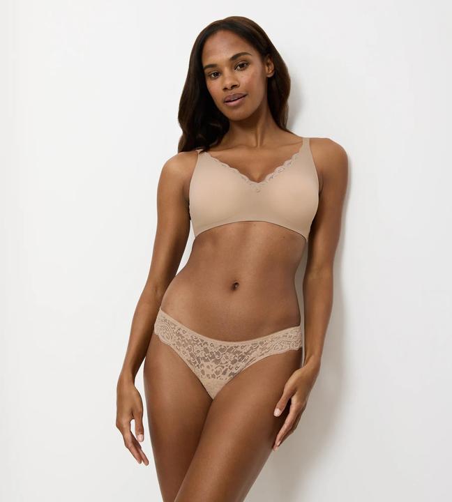 Actual product image Triumph Amourette N01 (Single pack, 70 F)