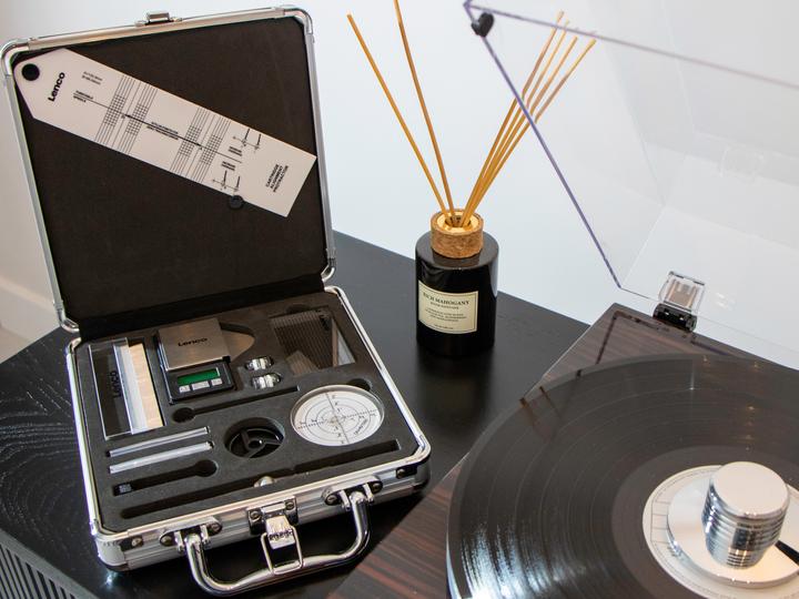 Actual product image Lenco TTA-12in1PRO 12 in 1 professional care for plates Platt. (Record player cleaning)