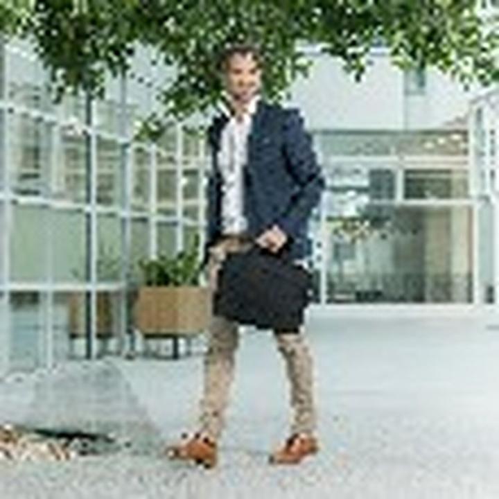 Produktbild Dicota Eco Top Traveller Base (15.60", Universal)