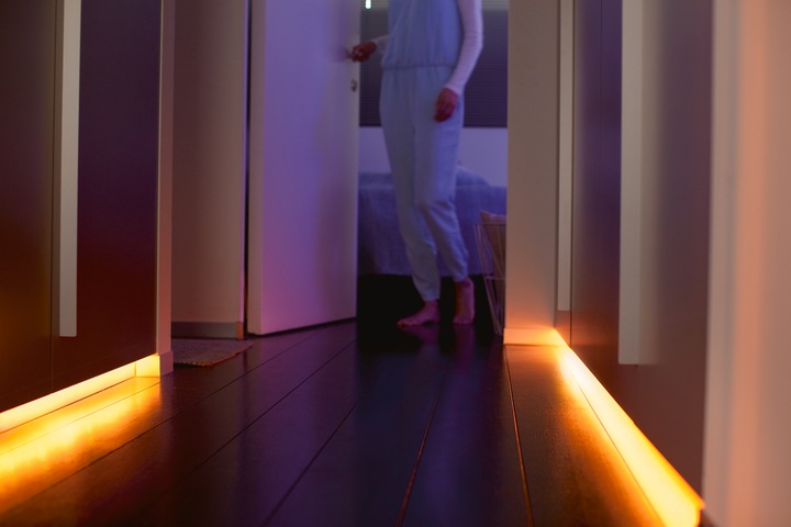 Actual product image Philips Hue Lightstrips BT Extension (RGBW, 100 cm, Indoor)
