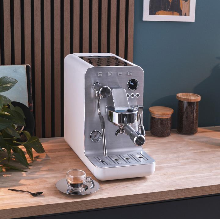 Immagine prodotto Smeg EMC02WHMEU Macchina da caffè Blanc Mat