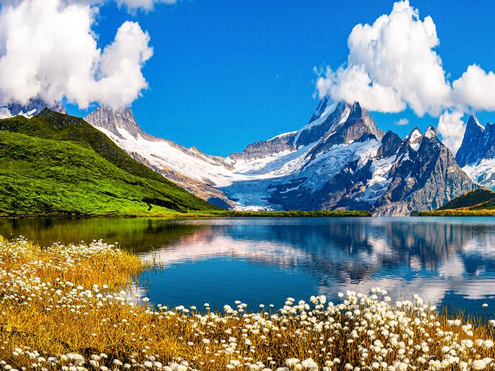 Actual product image Smartbox 1 overnight stay in the Jungfrau region with dinner or wellness centre (2 Persons)