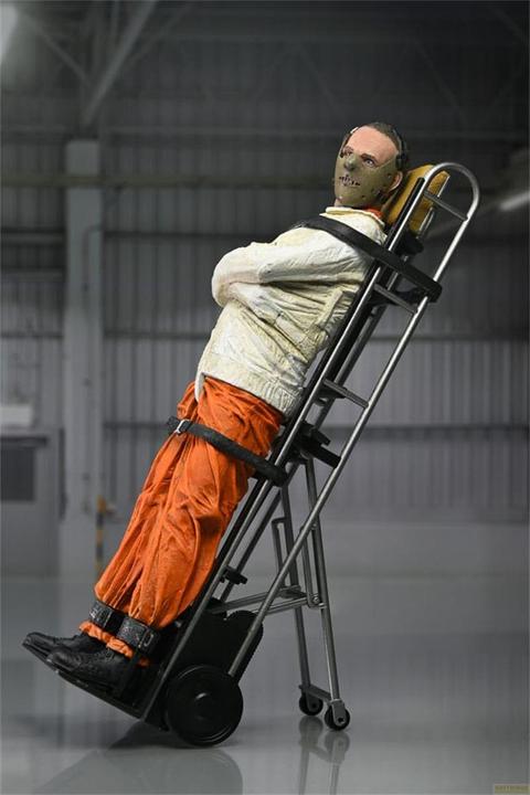 Actual product image Neca The Silence of the Lambs action figure Dr Hannibal Lecter (Masked) 18 cm