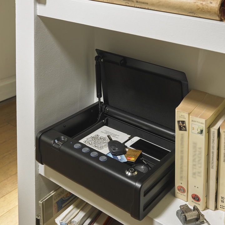 Actual product image Master Lock Fingerprint Safe (2.34 l)
