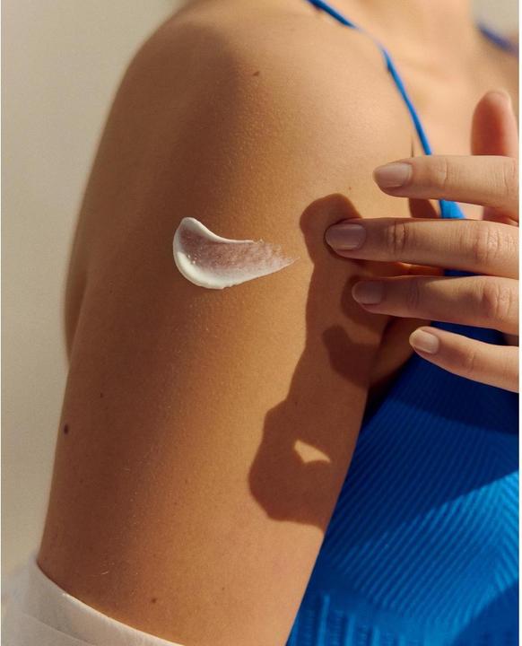 Actual product image NIVEA Protect & Moisture travel size sun milk SPF 50+ (SPF 50+, 100 ml)