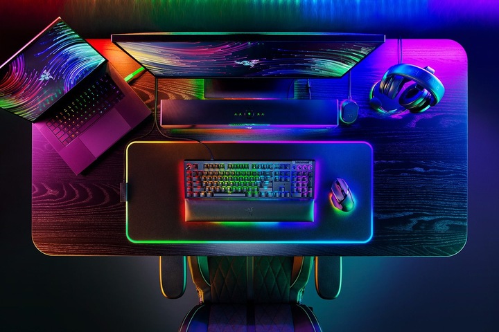 Actual product image Razer BlackWidow V4 Pro Mechanical Gaming Keyboard, Yellow Switch, US Layout, Wired, Black (Eng. Int., Cable)