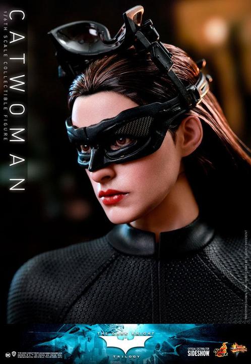 Actual product image Hot Toys The Dark Knight Trilogy figurine Movie Masterpiece 1/6 Catwoman 29 cm