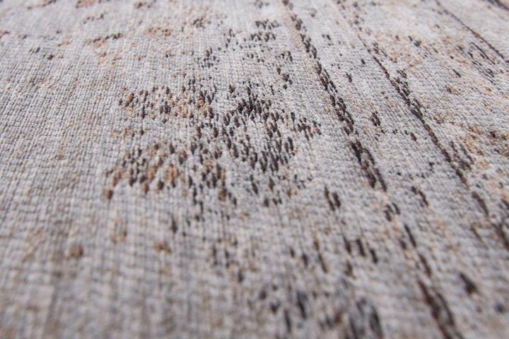 Actual product image Louis de Poortere Fading World Medaillon (240 x 340 cm)