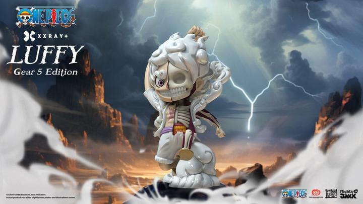Actual product image Mighty Jaxx One Piece figurine XXRAY PLUS Luffy Gear 5 Edition 23 cm