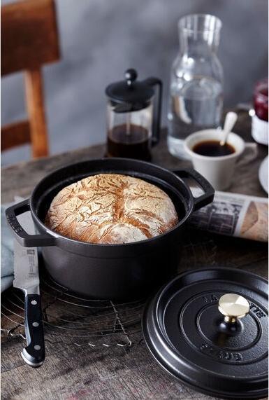Productafbeelding Staub La Cocotte (24 cm, Braadpan + kasserol, Gietijzer)