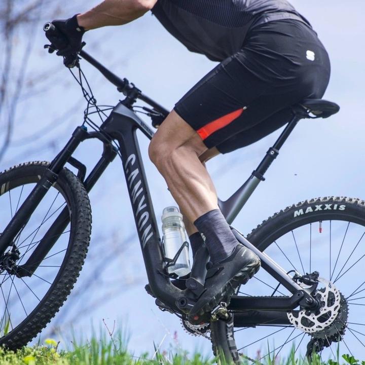 Actual product image Elite Rocko