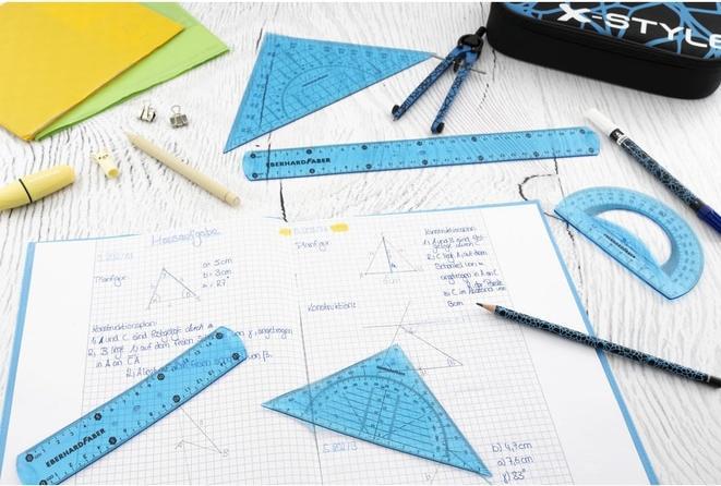 Produktbild Geometrieset 5-teilig flexibel blau (37.30 cm, Kunststoff)
