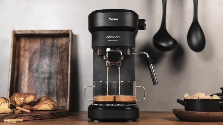 Actual product image Cecotec Cafelizzia 790