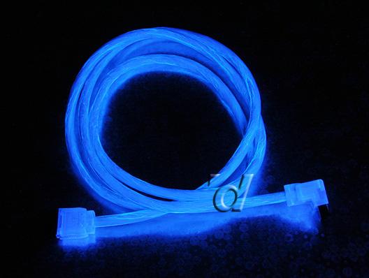 Immagine prodotto Akasa Cavo SATA 3.0 100cm angolato/diritto - blu UV (100 cm, SATA III)