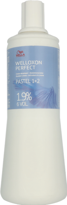 Actual product image Wella Koleston Welloxon Perfect 6vol. 1.9% 1000ml (1.9% 6 Vol. pastel)