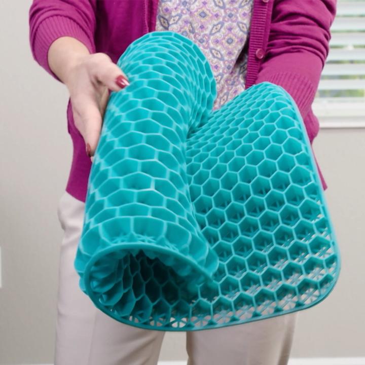 Actual product image Dreamolino Sitzkissen SoftSitter, Gel-Wabenstruktur (42 x 37 cm)