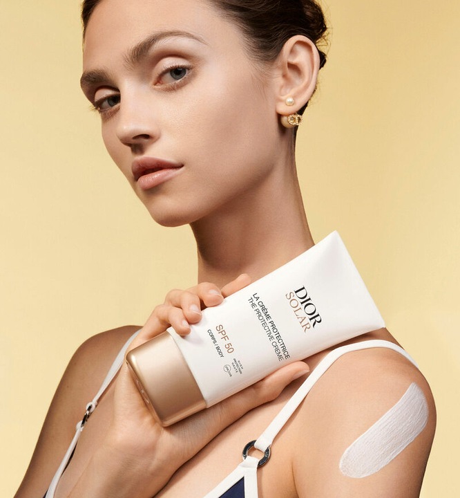 Immagine prodotto Dior Crema solare protettiva per il corpo SPF50 Crema Int24 (Crema solare viso, SPF 50, 150 ml, 208 g)