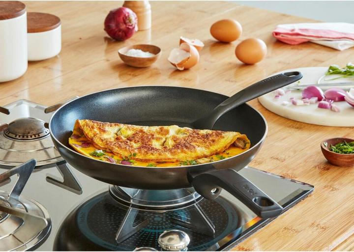 Actual product image Tefal Easy Cook & Clean pan 20 cm (20 cm, Frying pan, Aluminium)