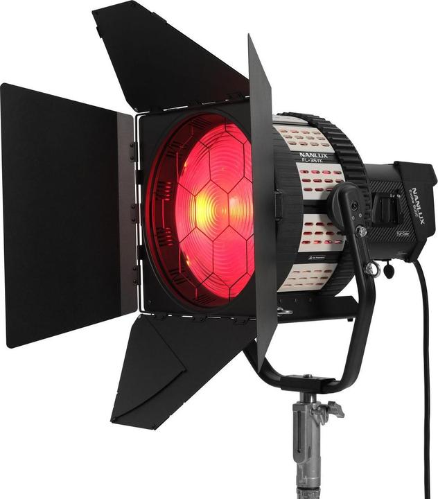 Actual product image Nanlux Evoke 900C ST Kit (Studio light, Video light)