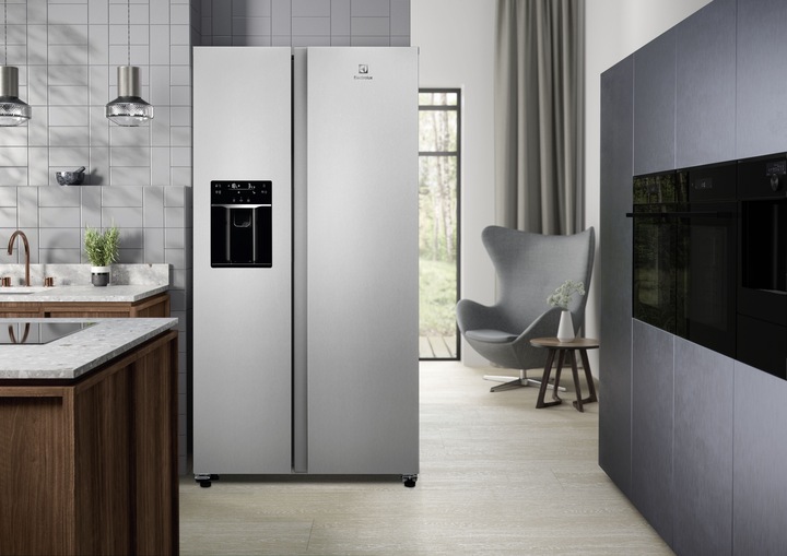 Actual product image Electrolux SB330NIMS (328 l)