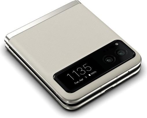 Actual product image Motorola Razr 40 (256 GB, Vanilla cream, 6.90", Hybrid Dual SIM + eSIM, 5G)