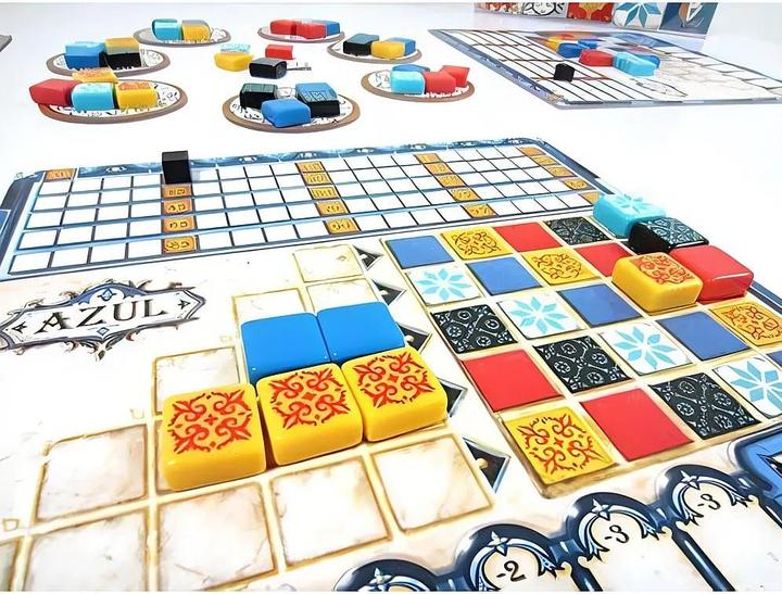 Actual product image Asmodée Azul (German, 2 - 4 Players)