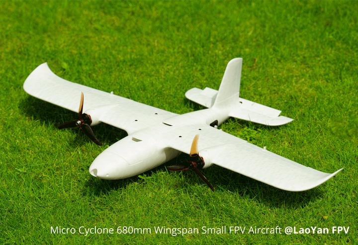 Produktbild Bambu Lab Filament PLA Tough+ White 1kg (Tough PLA, 1.75 mm, 1000 g)