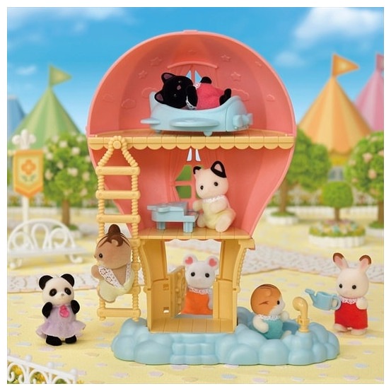 Actual product image Sylvanian Families Balloon playhouse with figure