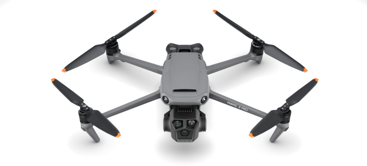Image du produit DJI Mavic 3 Pro Fly More Combo incl. RC Pro (43 min, 958 g, 20 Mpx)
