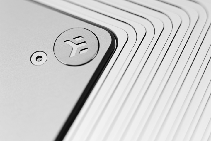 Actual product image EKWB EK Quantum Vector FE RTX 3090 Ti Backplate - Silver