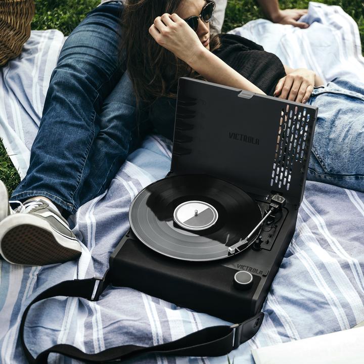 Actual product image Victrola Revolution GO (Manual)