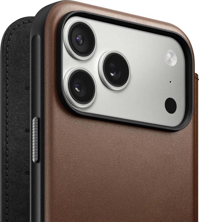 Actual product image Nomad Modern Leather Folio - Lederhülle für das iPhone (Apple iPhone 17 Pro Max)