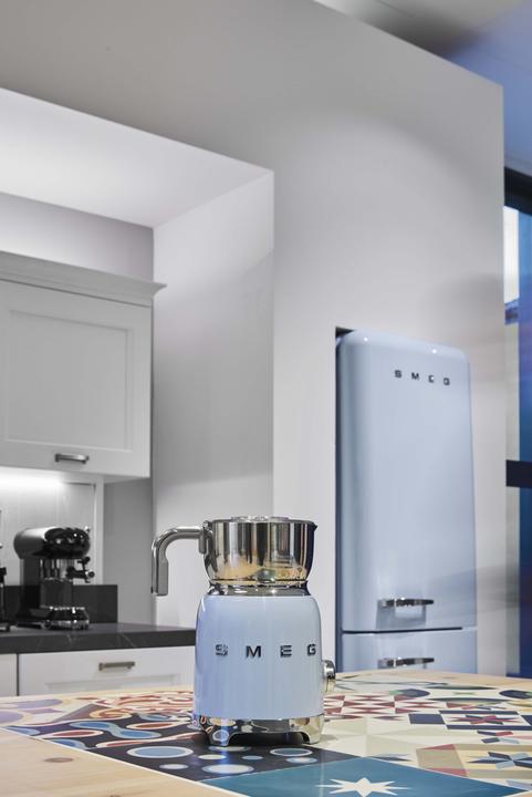 Actual product image Smeg 50's Retro Style (600 ml)