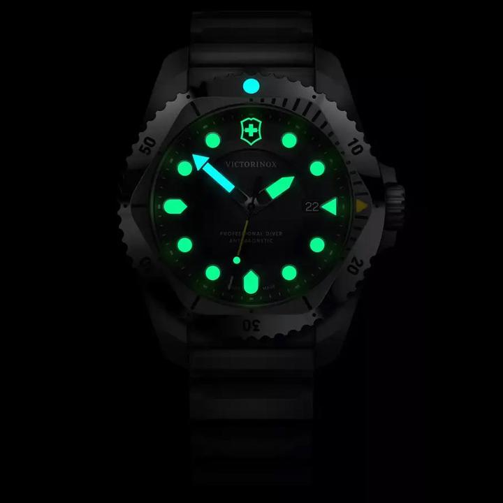 Immagine prodotto Victorinox Dive Pro Quartz (Orologio sub, 43 mm)
