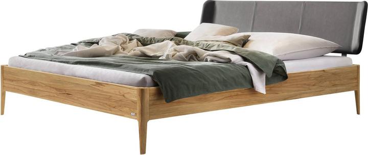 Kul Smoke, Wildbuche