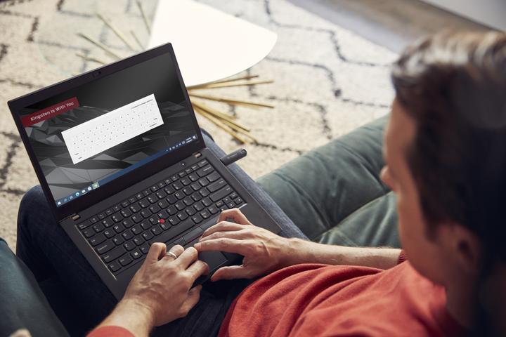 Produktbild Kingston IronKey D300 128 GB Encrypted U (128 GB, USB-A)