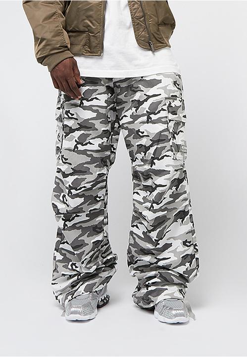 Actual product image Karl Kani Sport Patch Camo Cargo Pants - 201053 (L)
