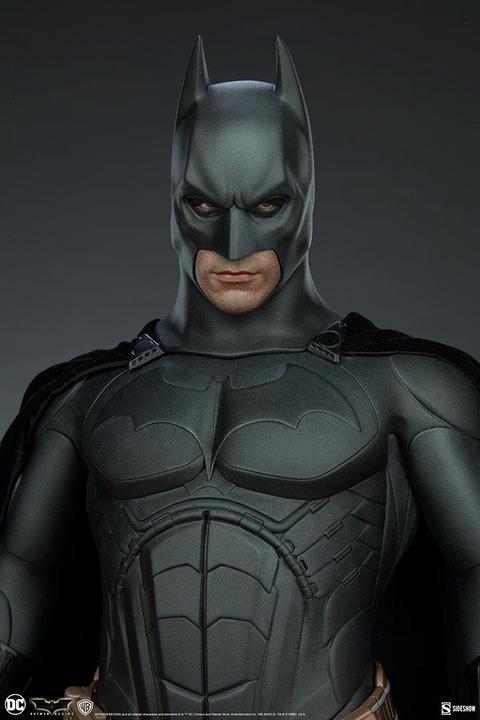 Actual product image Sideshow Batman Begins statuette Premium Format Batman 65 cm