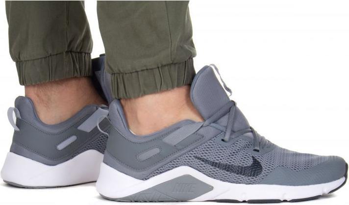 Produktbild Nike Legend Essential Herrenschuhe (40)