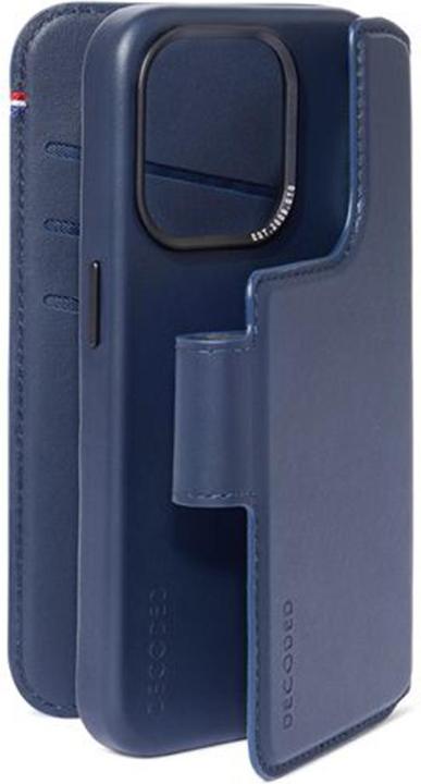 Actual product image Decoded 2-in-1 Premium Leather Series (Apple iPhone 15 Plus)
