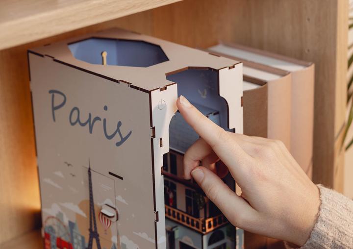 Actual product image Revell Paris: Tiny Adventures Book Nook