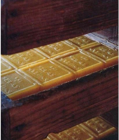 Actual product image Confiança Lãs, Sedas e Nylons (Soap,125 g)