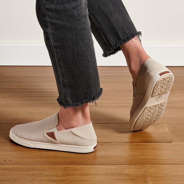 Actual product image OluKai Pehuea (39)