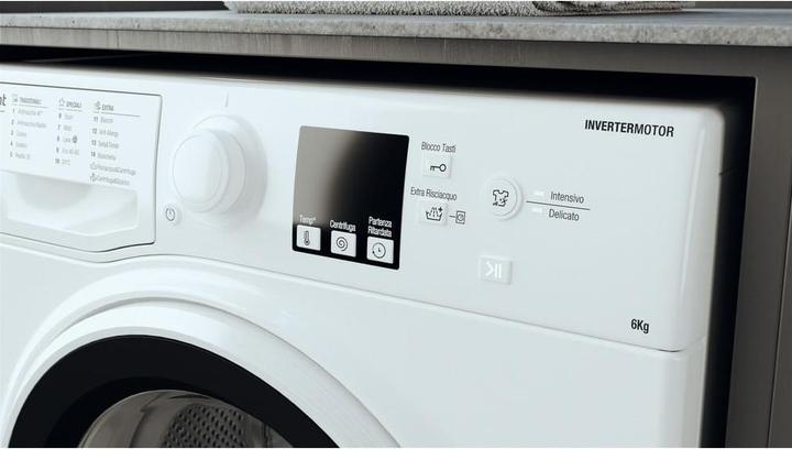 Actual product image Hotpoint RSSF 624 W EN N Front loading washing machine 6 kg 1200 rpm C White (6 kg, Left)