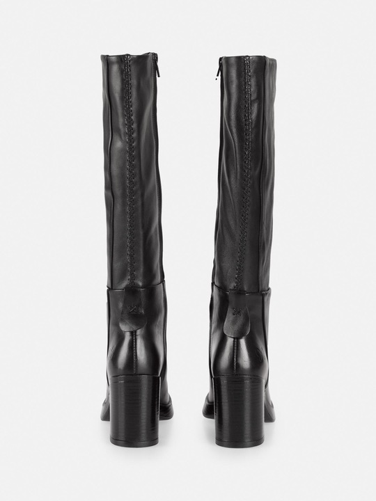 Produktbild Felmini VALERIA D577, der Stiefel mit Absatz von, ist aus reichem cognacfarbenem Leder gefertigt und (40)