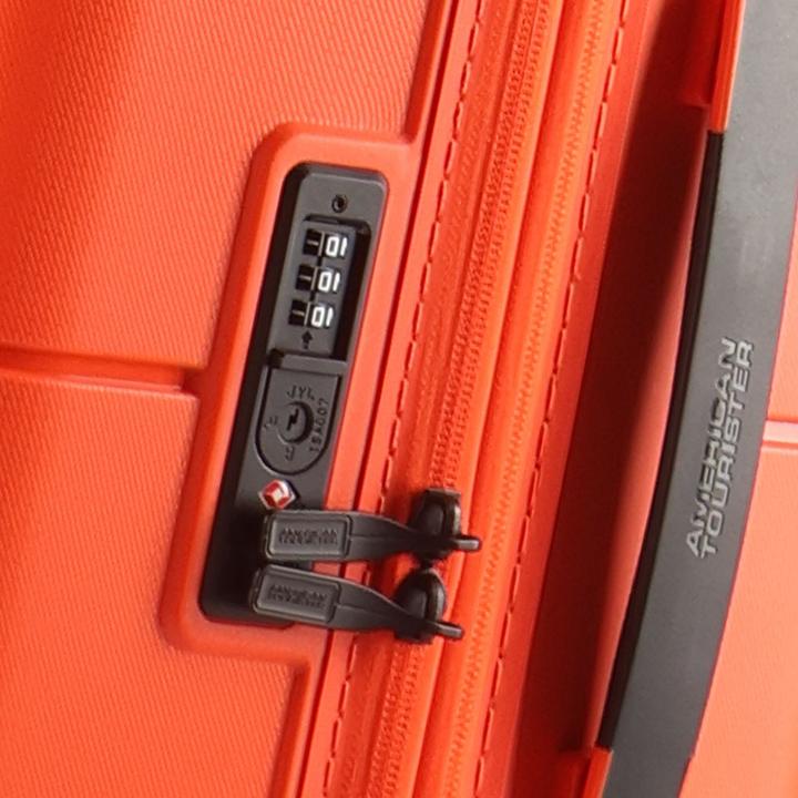 Actual product image American Tourister Dashpop Spinner (76 l)
