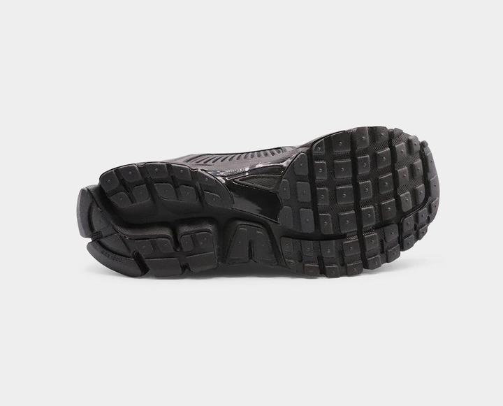 Produktbild Nike Zoom Vomero 5 (44)